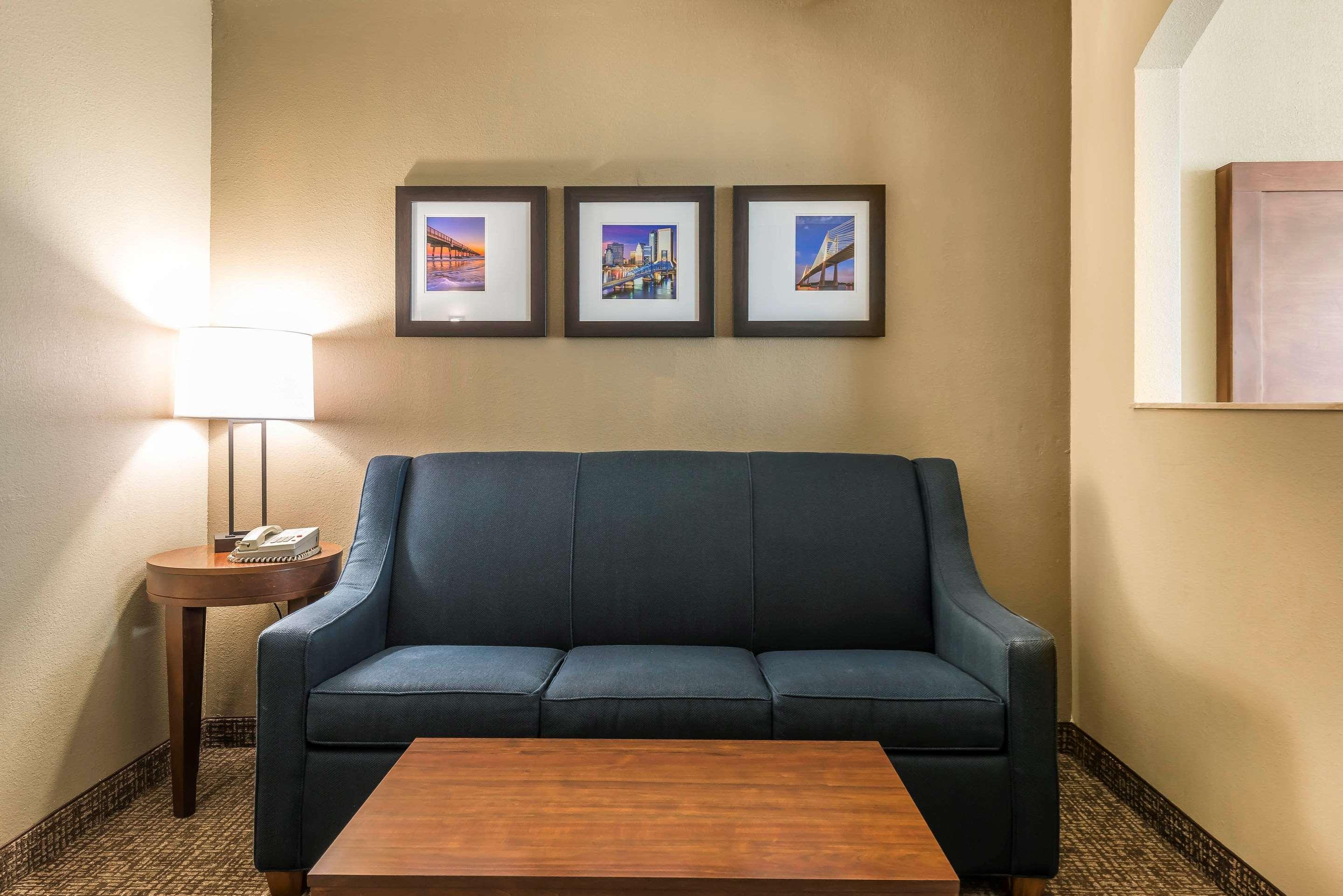 ג'קסונוויל Comfort Suites Baymeadows Near Butler Blvd מראה חיצוני תמונה