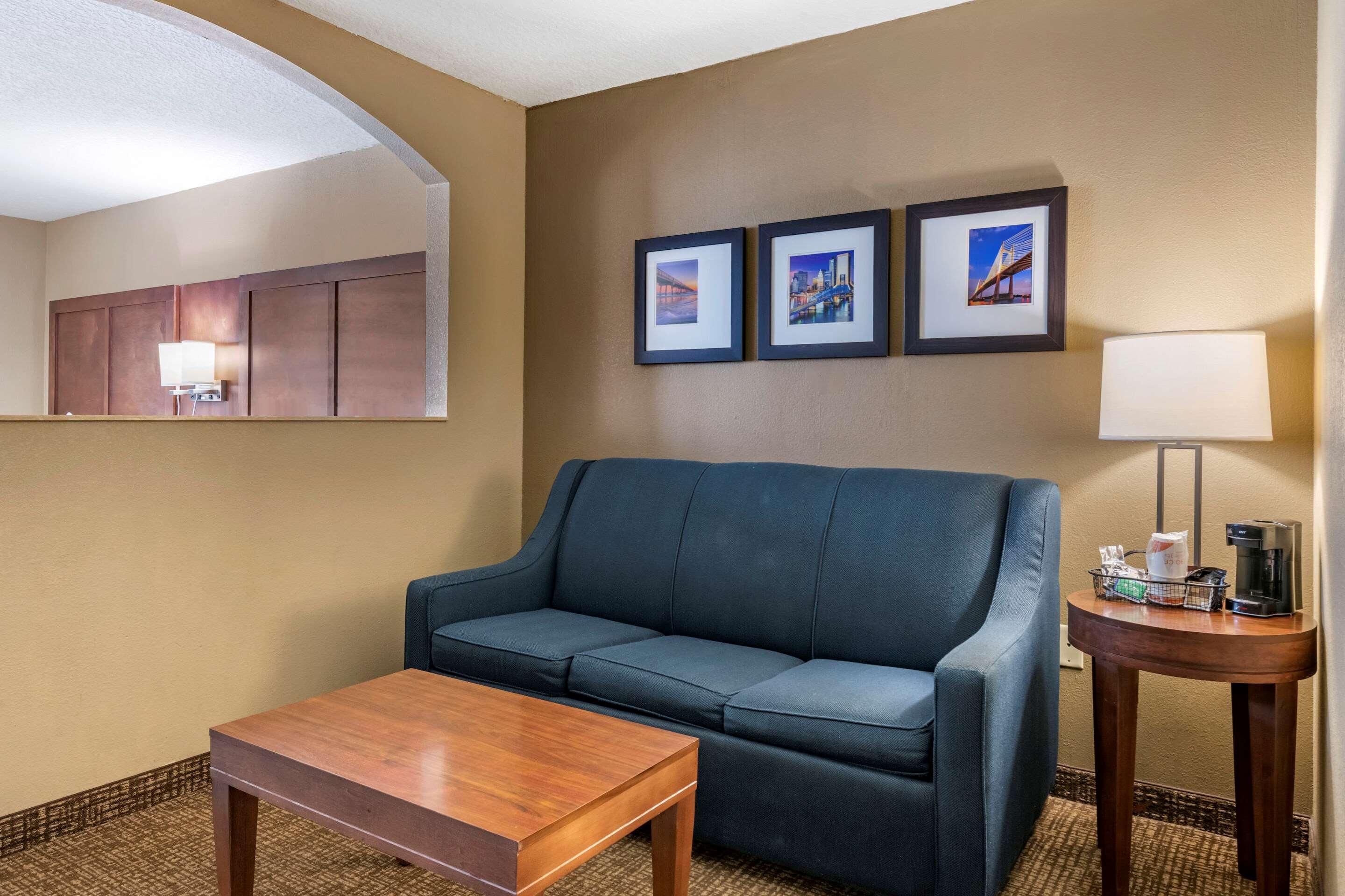 ג'קסונוויל Comfort Suites Baymeadows Near Butler Blvd מראה חיצוני תמונה