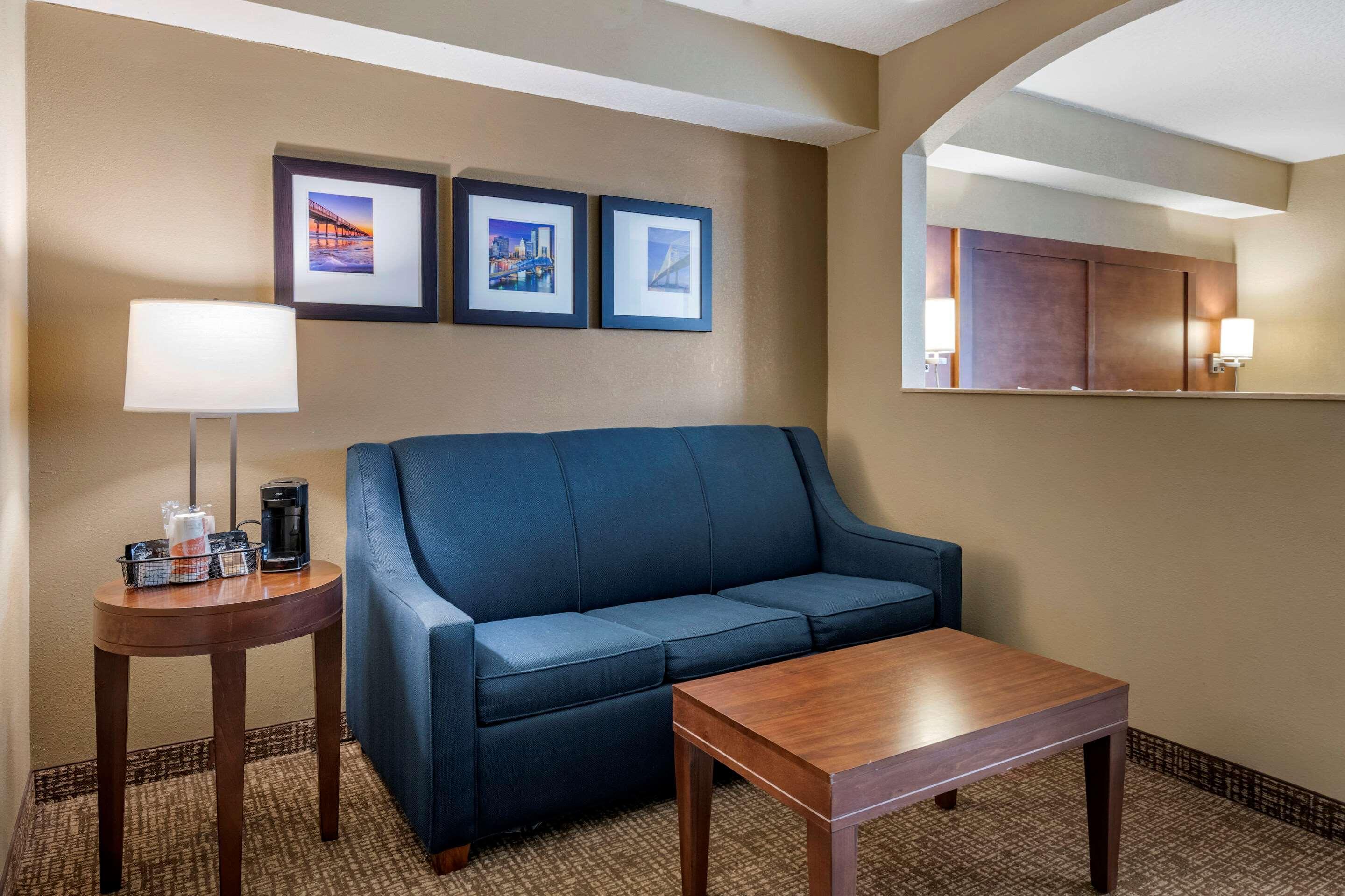 ג'קסונוויל Comfort Suites Baymeadows Near Butler Blvd מראה חיצוני תמונה