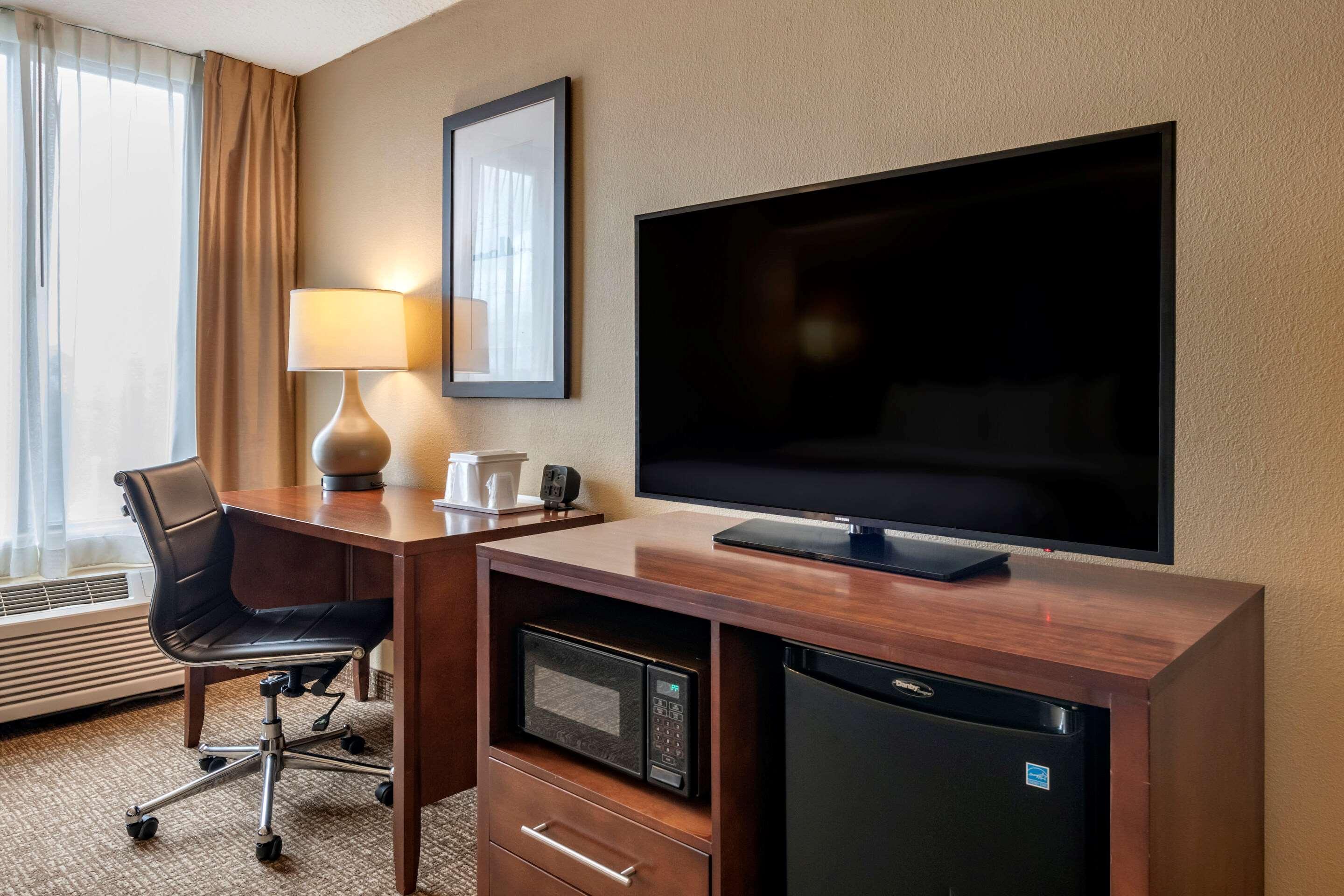 ג'קסונוויל Comfort Suites Baymeadows Near Butler Blvd מראה חיצוני תמונה