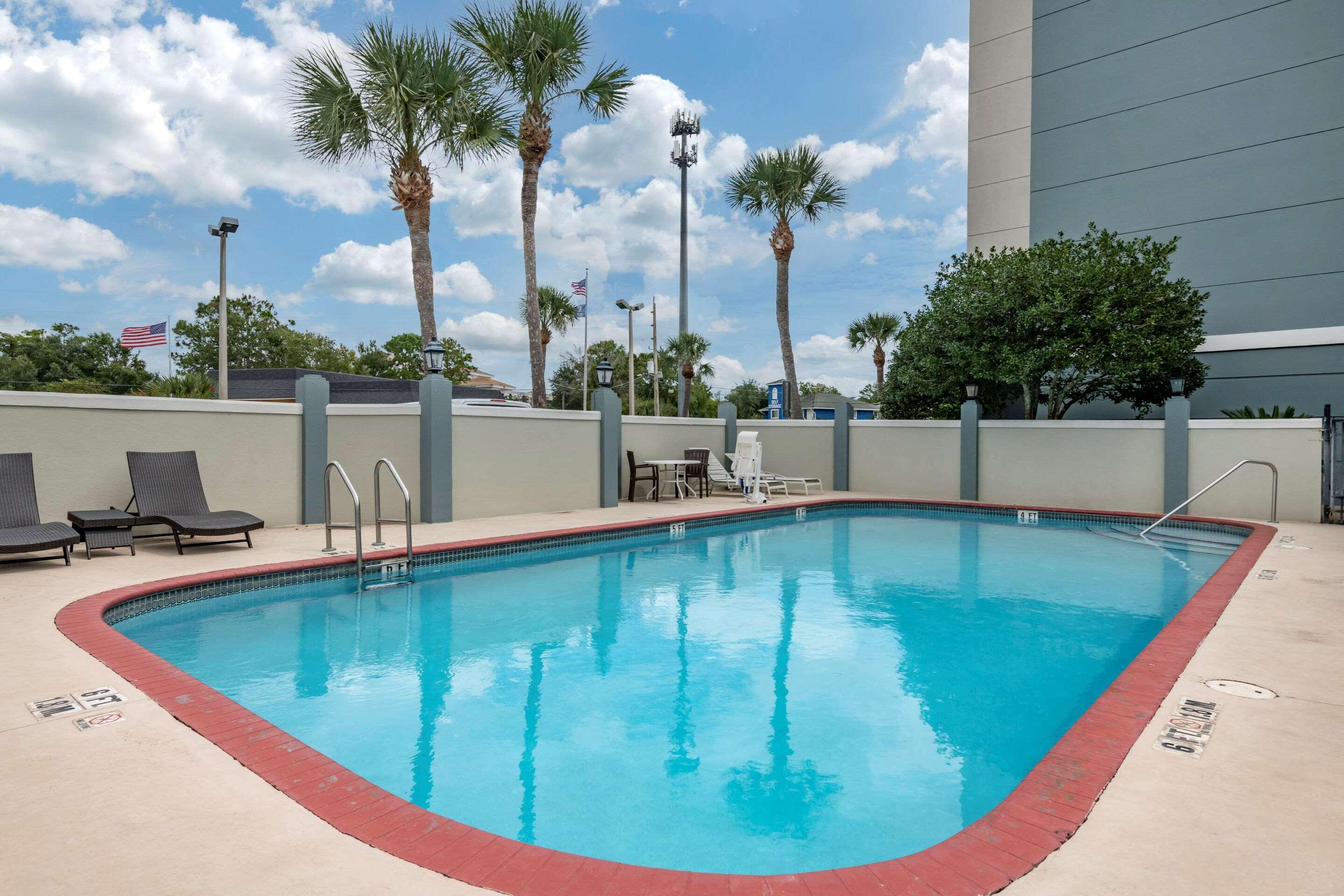 ג'קסונוויל Comfort Suites Baymeadows Near Butler Blvd מראה חיצוני תמונה
