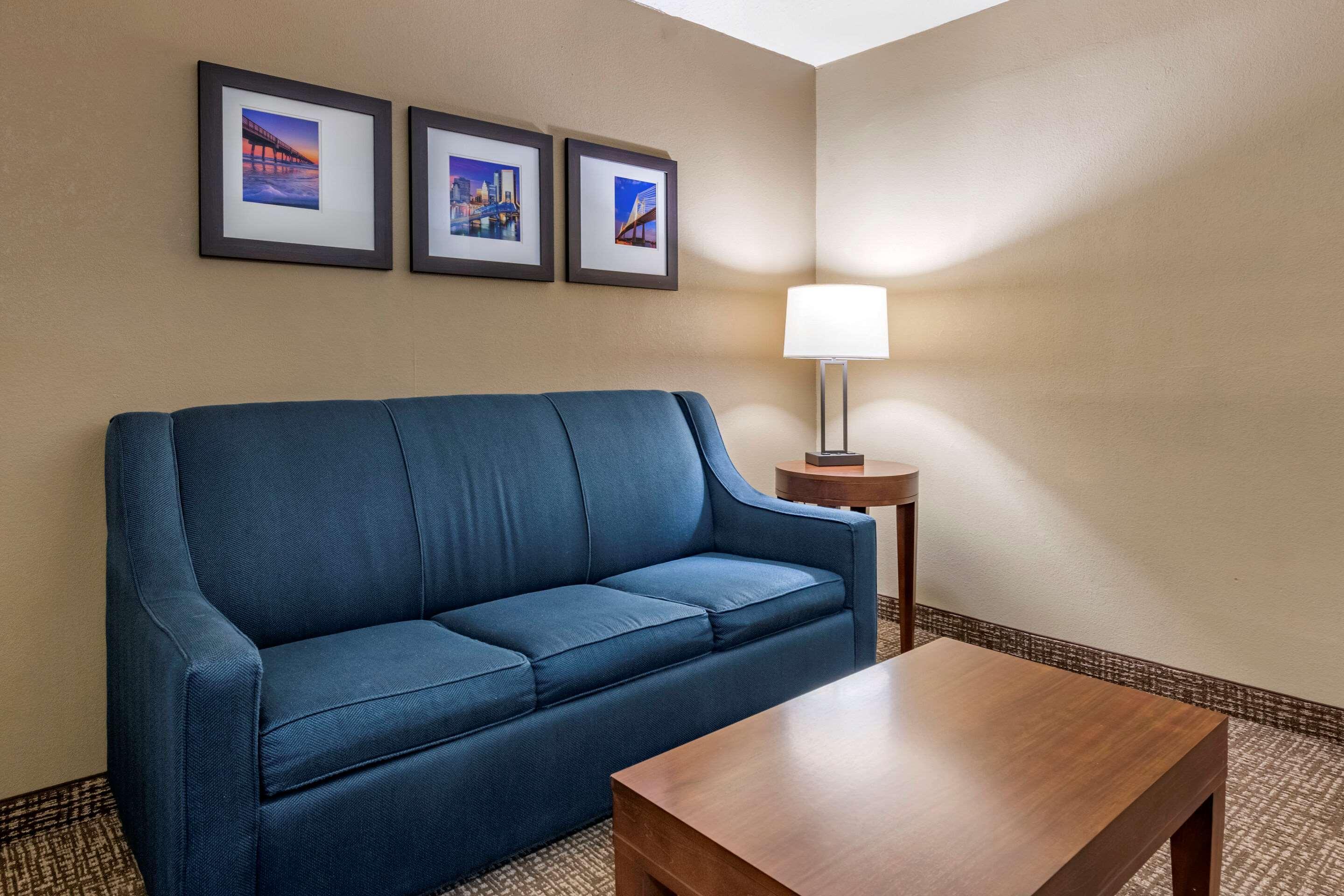 ג'קסונוויל Comfort Suites Baymeadows Near Butler Blvd מראה חיצוני תמונה