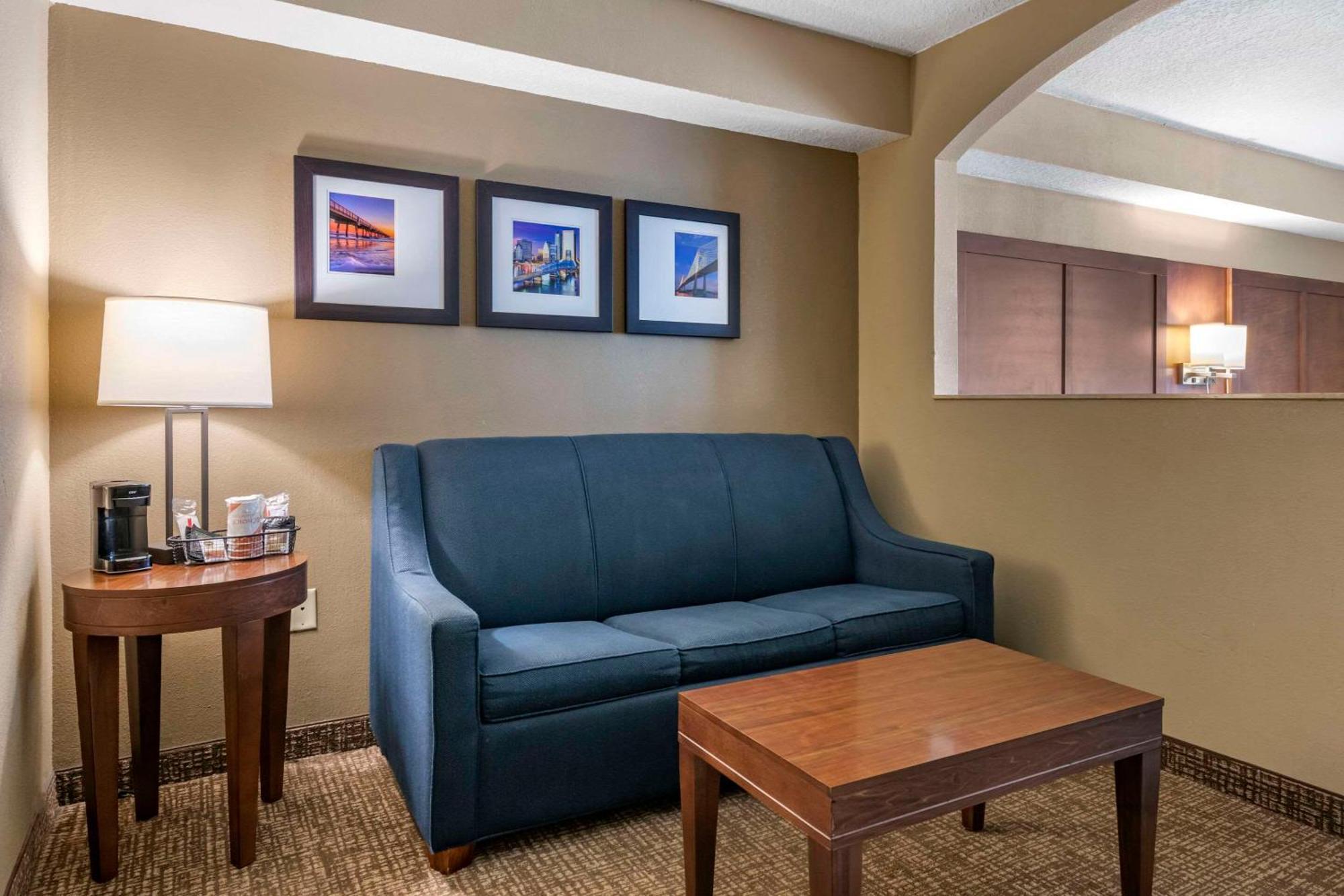 ג'קסונוויל Comfort Suites Baymeadows Near Butler Blvd מראה חיצוני תמונה