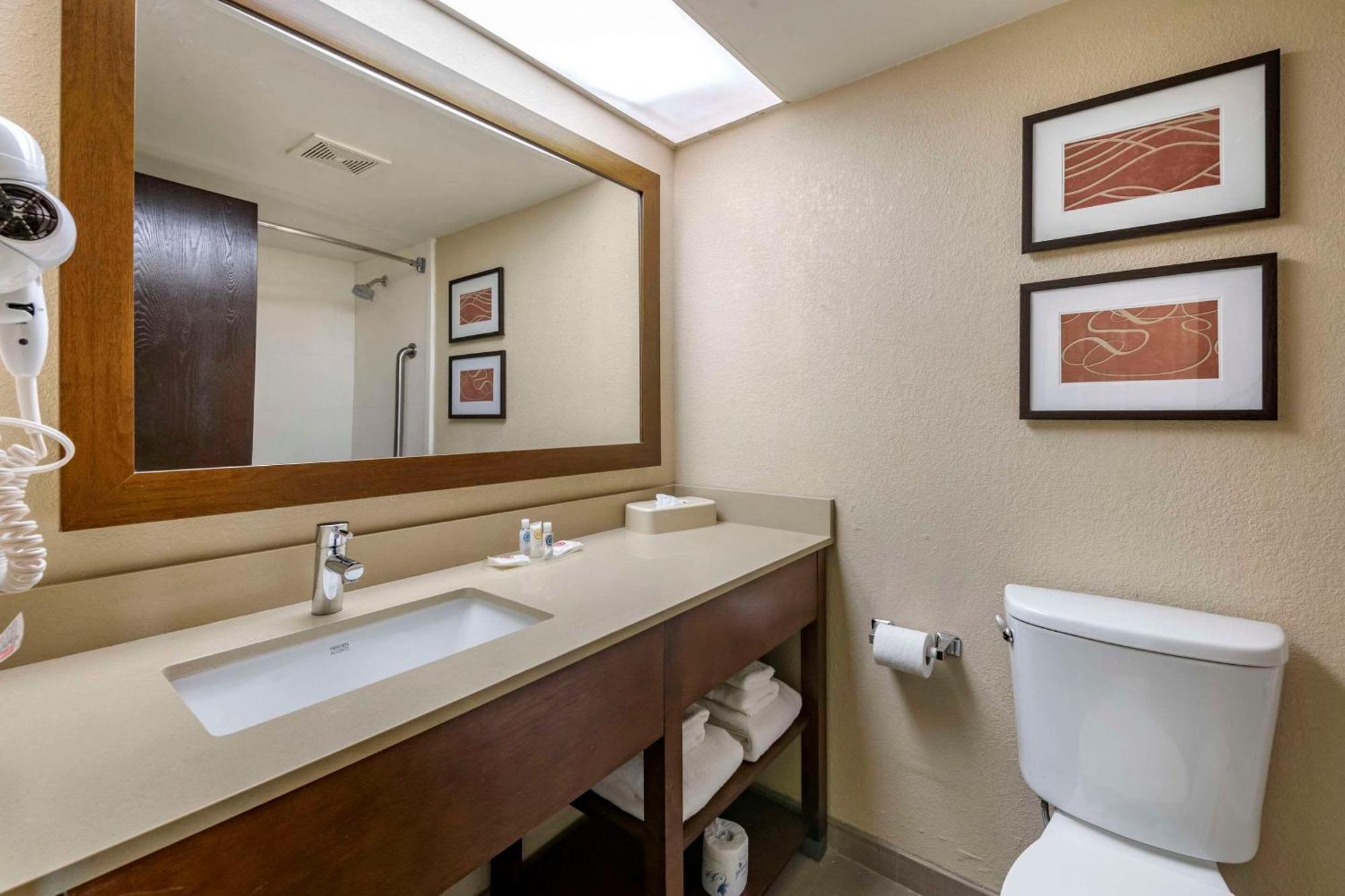 ג'קסונוויל Comfort Suites Baymeadows Near Butler Blvd מראה חיצוני תמונה