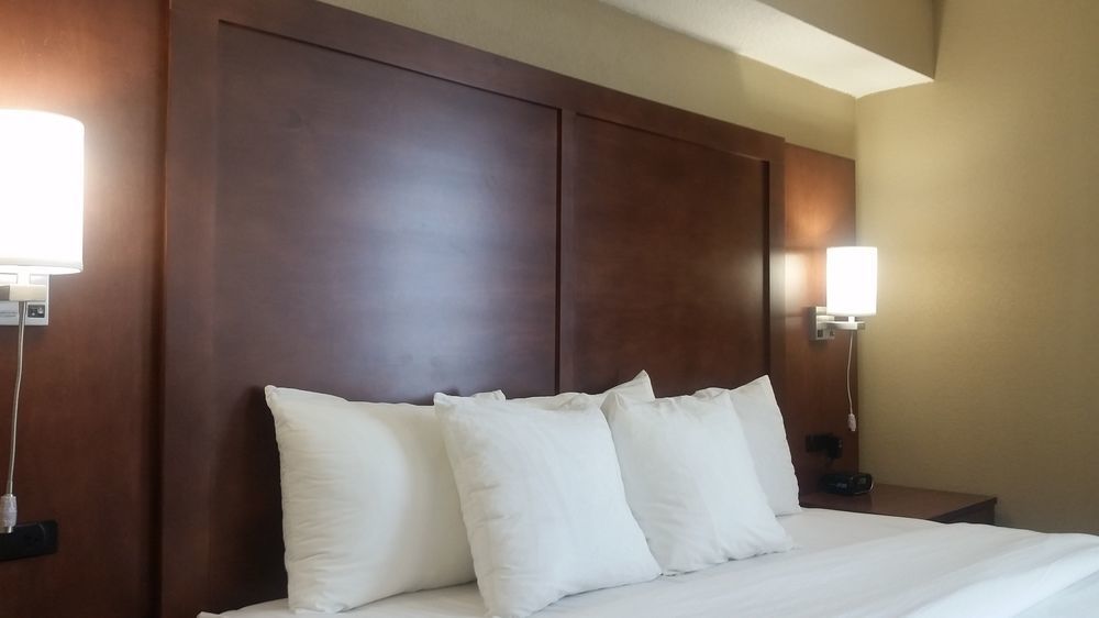ג'קסונוויל Comfort Suites Baymeadows Near Butler Blvd מראה חיצוני תמונה